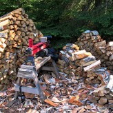Jak usprawnić przygotowanie drewna kominkowego?